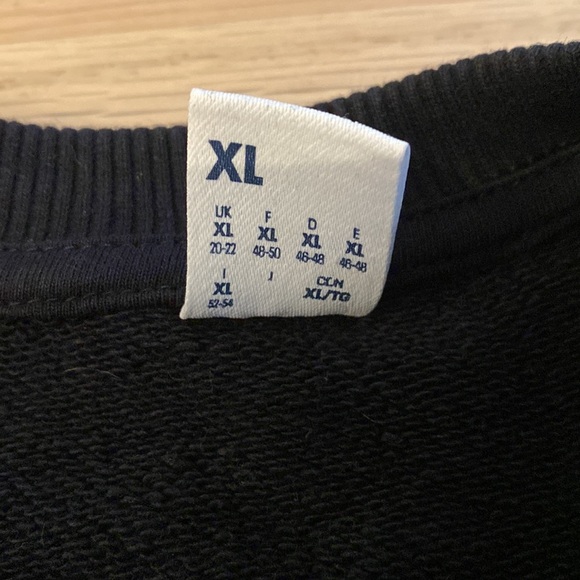 Reebok black sweatshirt - Picture 6 of 6